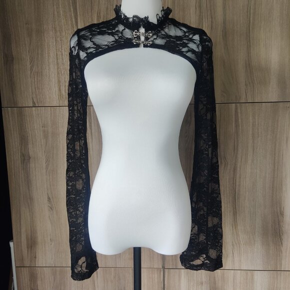 Long Sleeve Black Lace Gothic Shrug - Picture 3 of 6